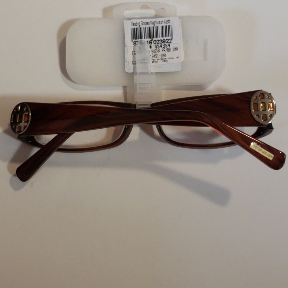 Reading glasses - Picture 2 of 5